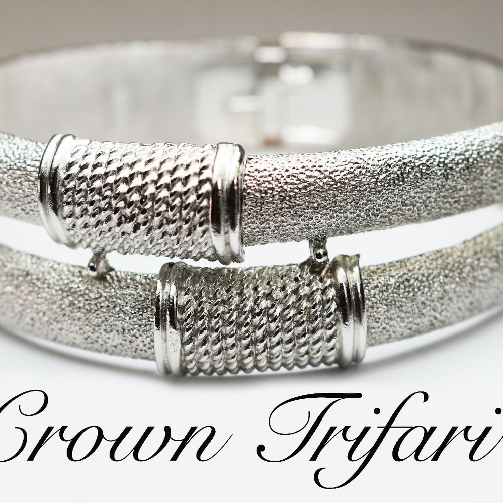 CROWN TRIFARI BRACELET *signed* Silver Plated - Picture 5 of 7